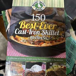 150 Best-Ever Cast-Iron Skillet Recipes - Green Cover